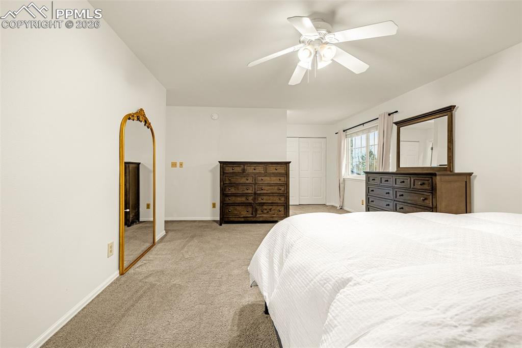 Image 10 of 23: Bedroom