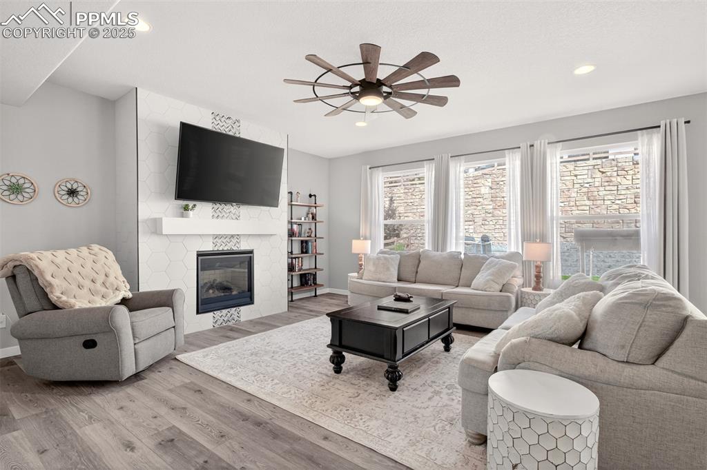 Image 4 of 47: Great Room