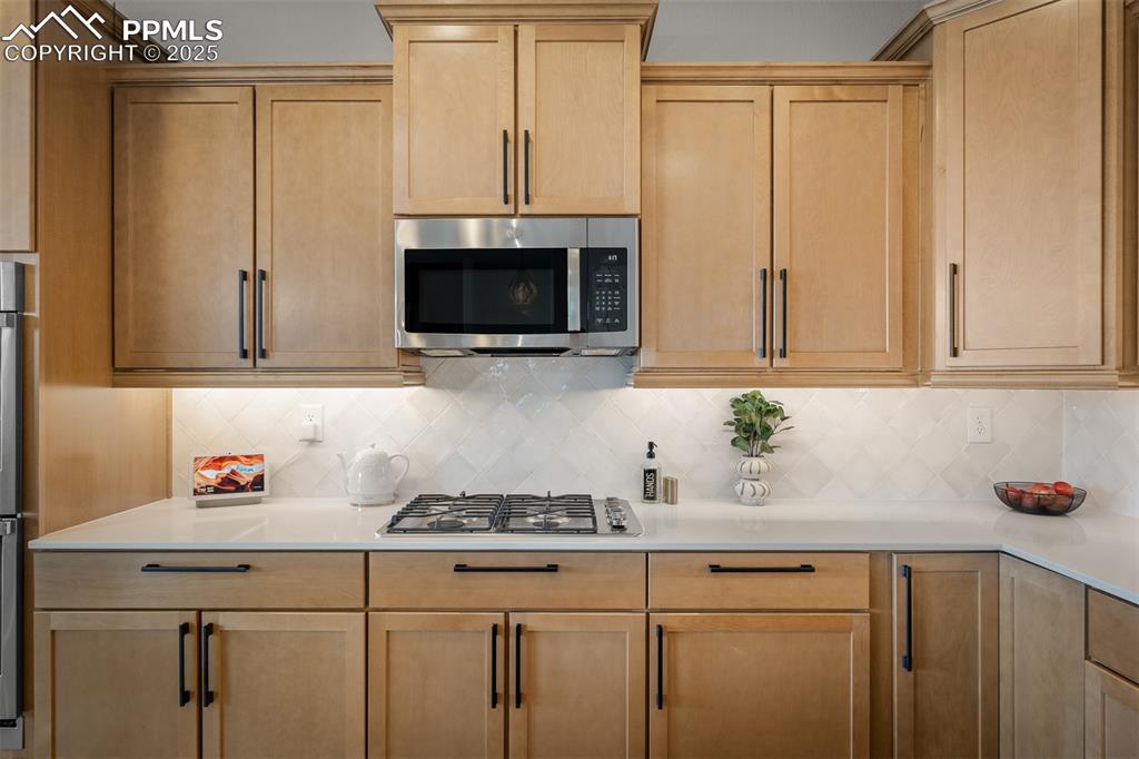 Image 5 of 37: Kitchen
