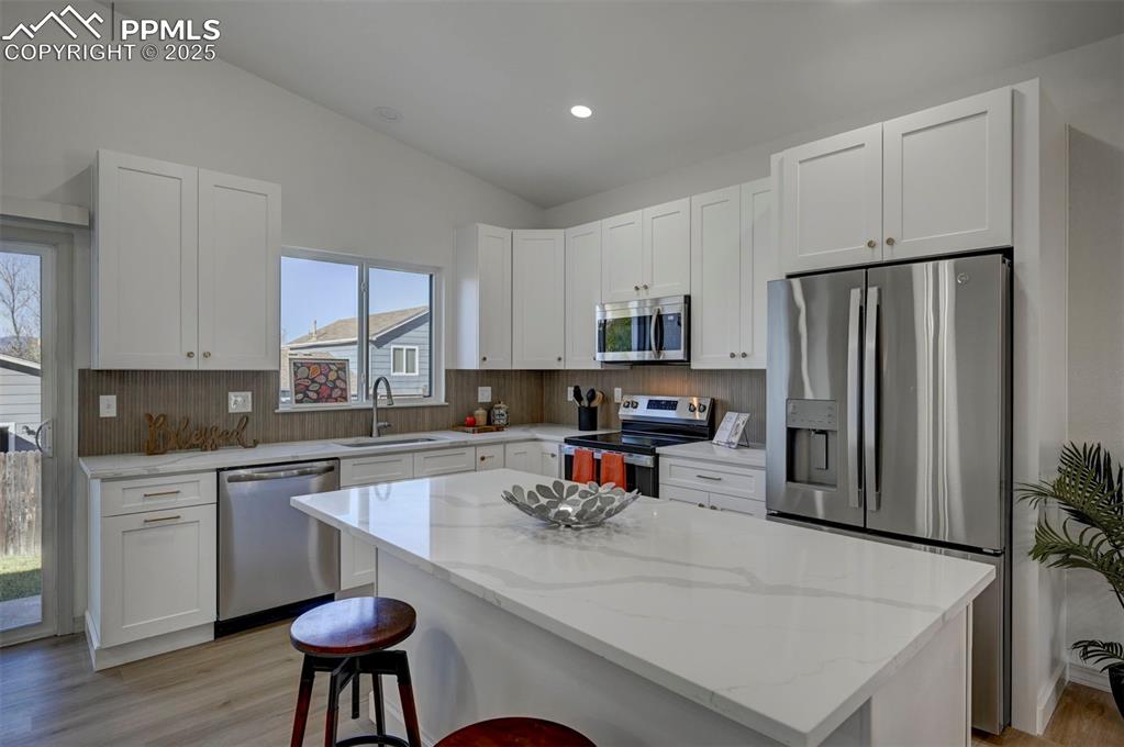 Image 10 of 48: Kitchen