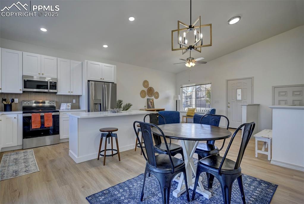 Image 13 of 48: Dining Area