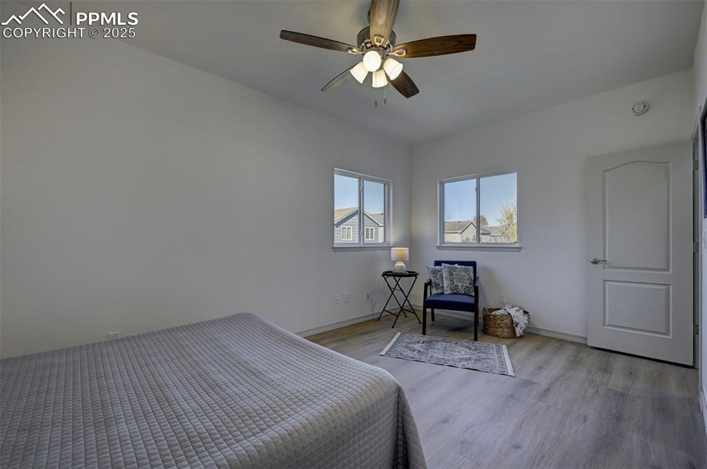 Image 22 of 48: Bedroom