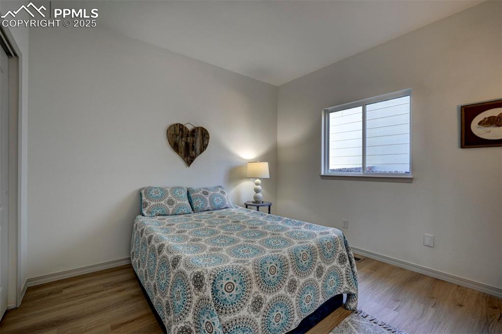 Image 27 of 48: Bedroom