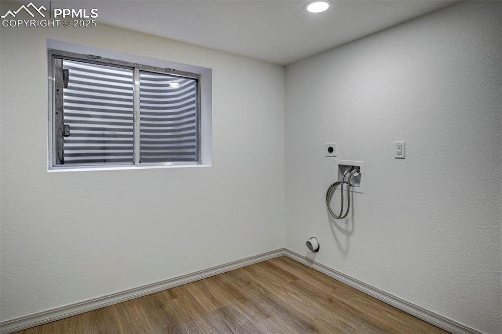 Image 36 of 48: Laundry