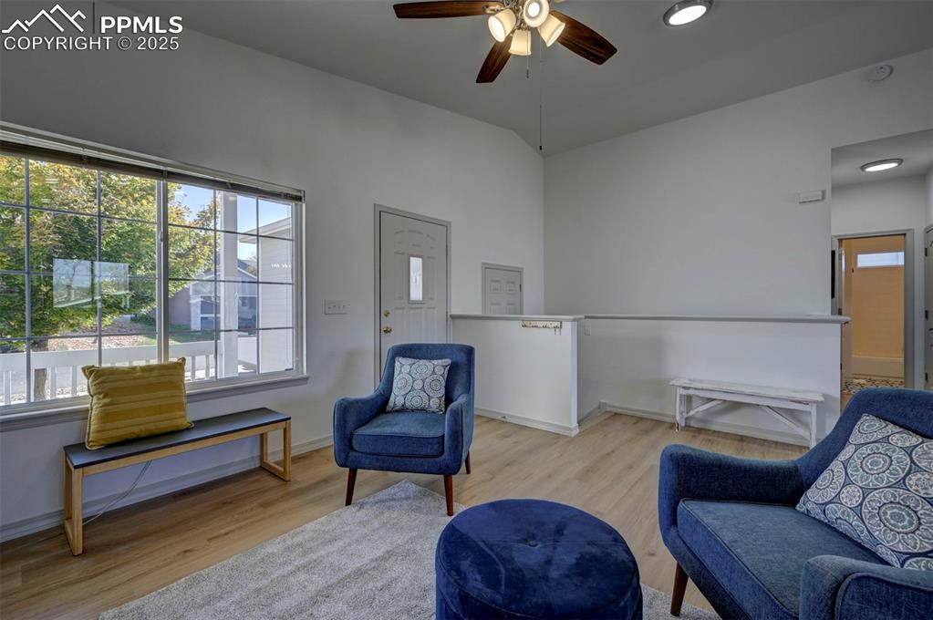 Image 8 of 48: Sitting Room