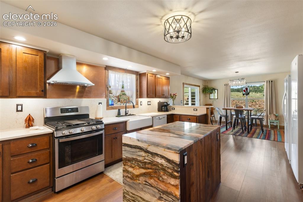 Image 20 of 50: Contemporary style in a pristine mountain setting. 