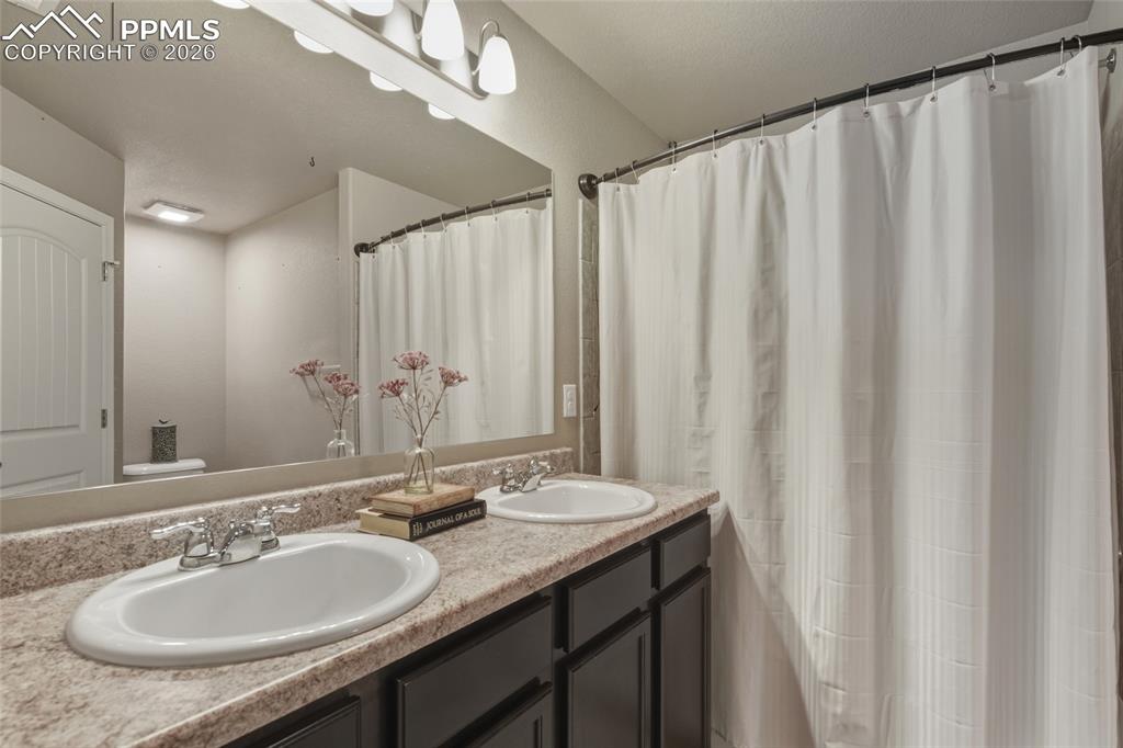 Image 19 of 28: Master Bathroom