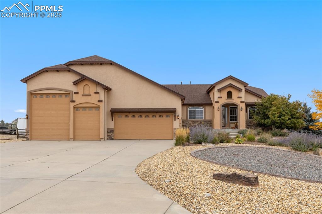 Image 3 of 50: Front of Structure