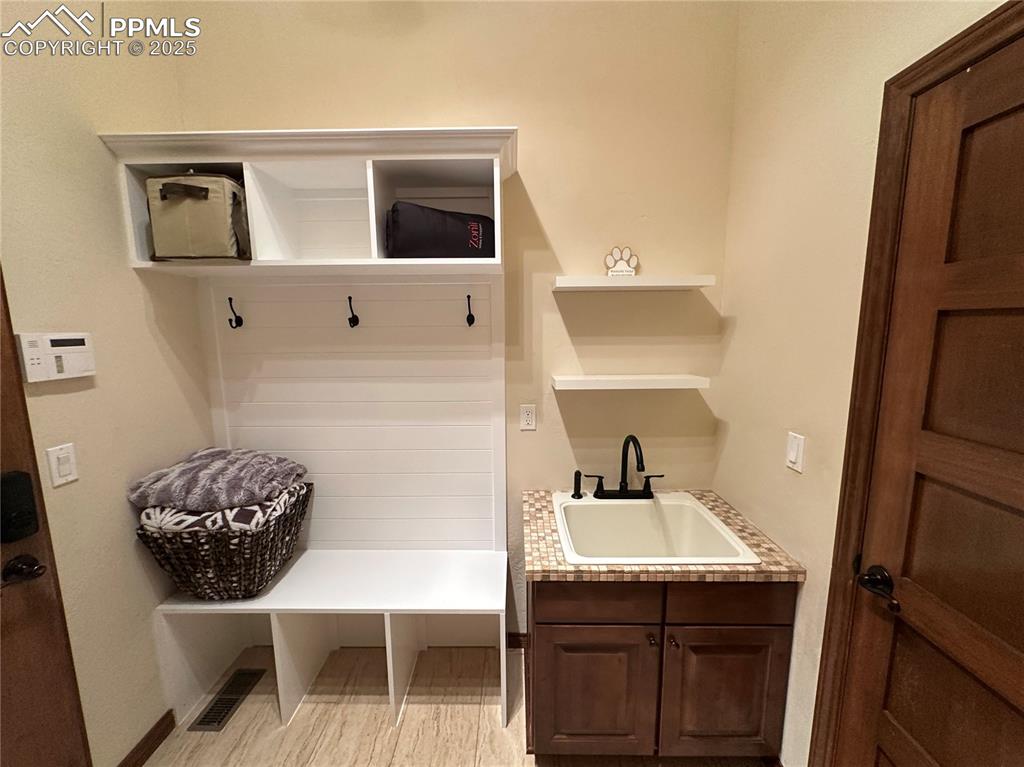 Image 38 of 50: Mud Room