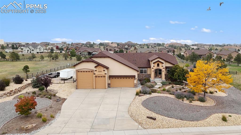 Image 7 of 50: Front of Structure