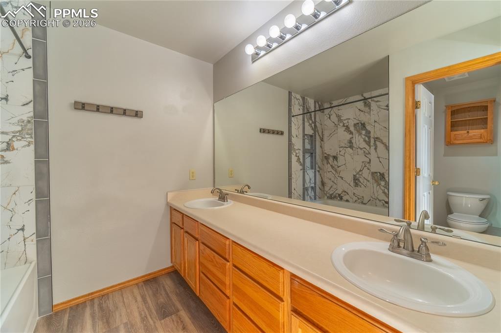 Image 17 of 35: Master Bathroom