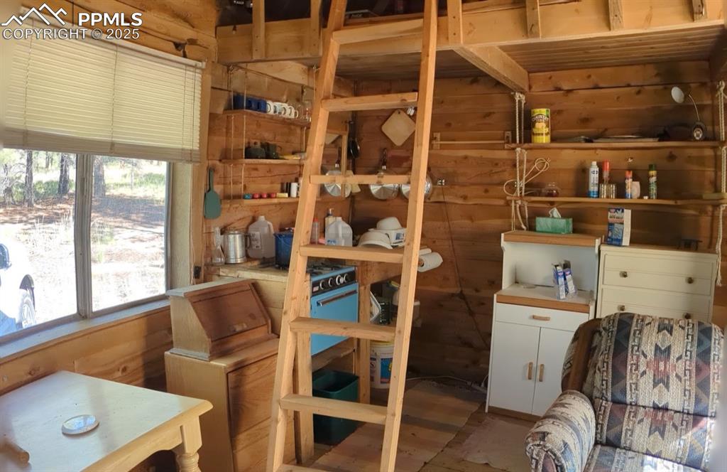 Image 8 of 11: Storage