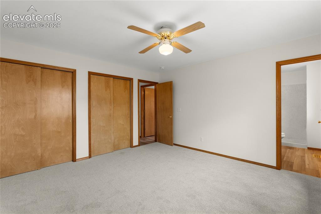 Image 20 of 45: Bedroom
