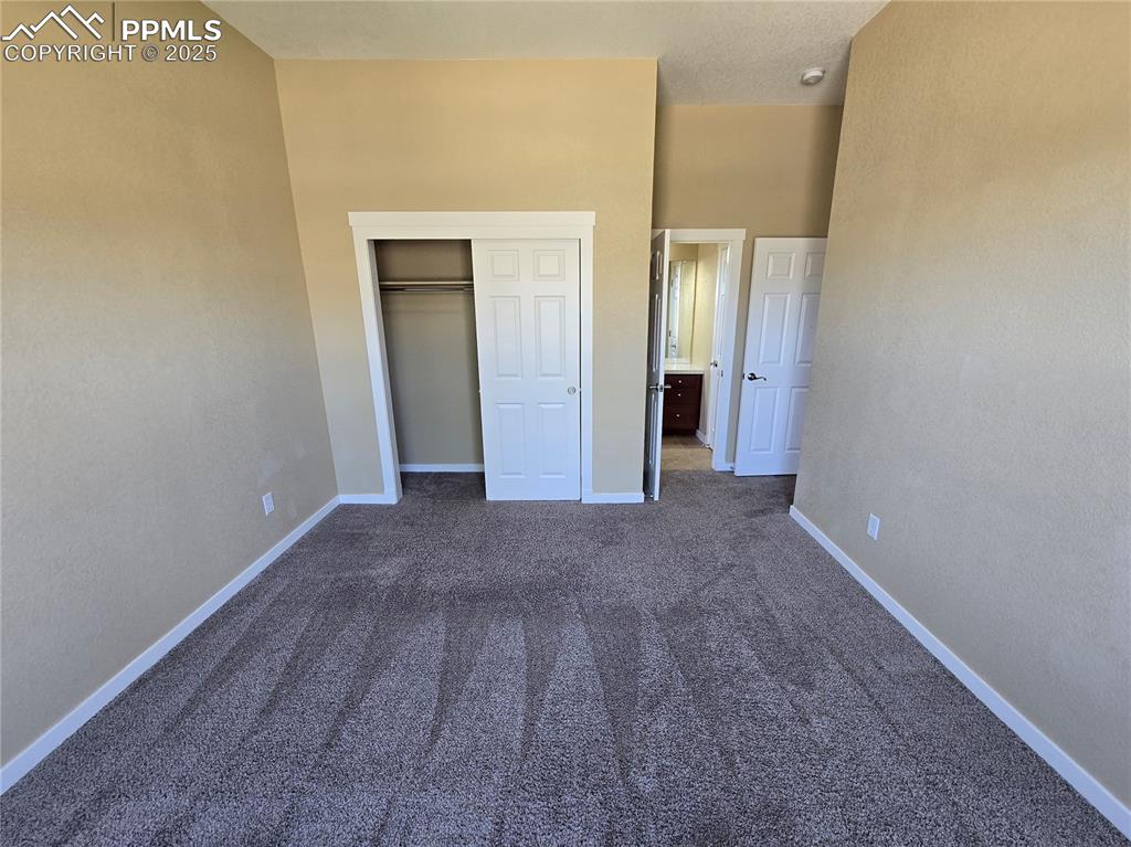 Image 18 of 27: Guest Bedroom