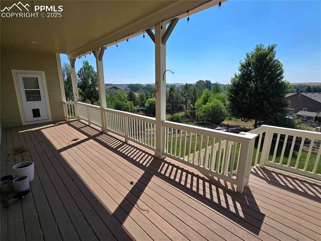 Image 24 of 27: Covered Deck