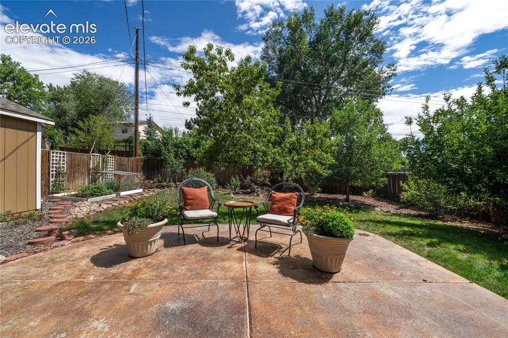 Image 12 of 38: Patio