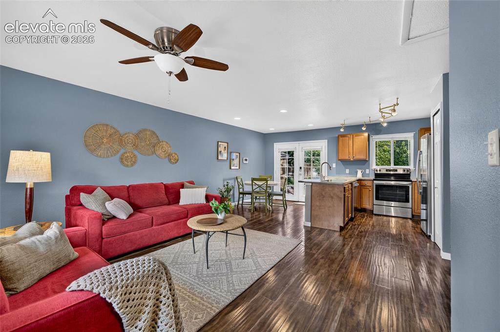 Image 18 of 38: Living Room