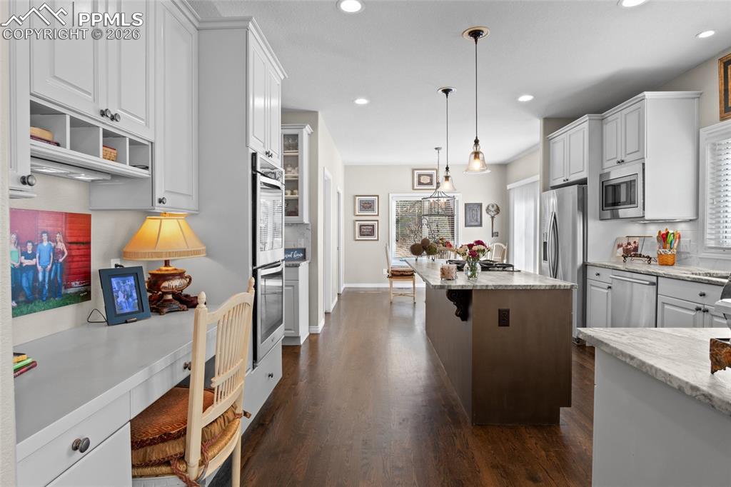 Image 13 of 47: Kitchen