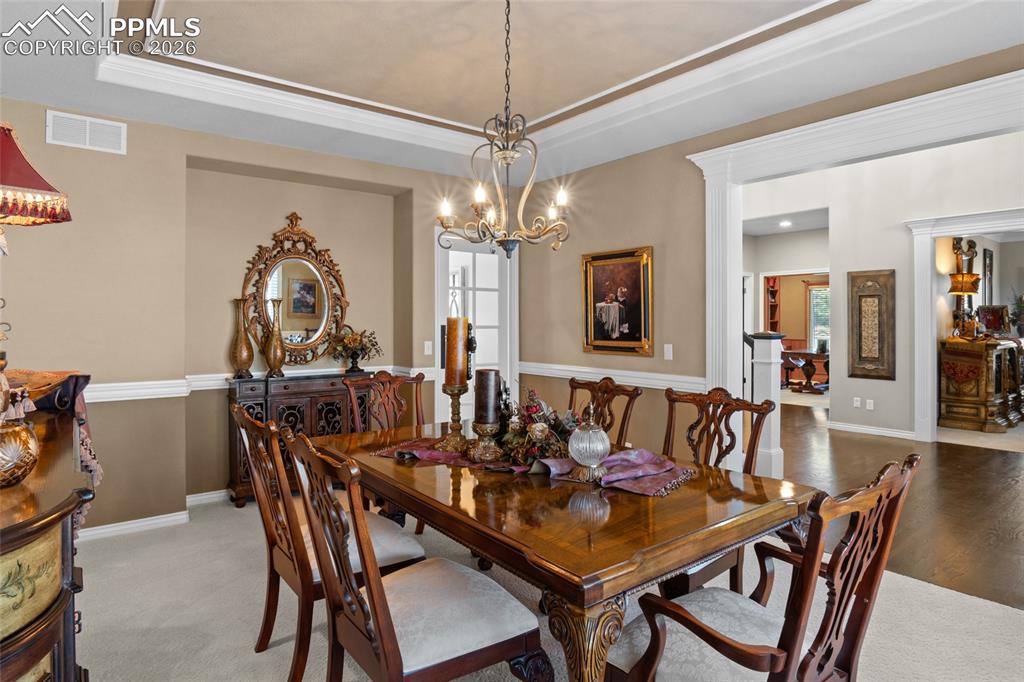Image 7 of 47: Dining Area