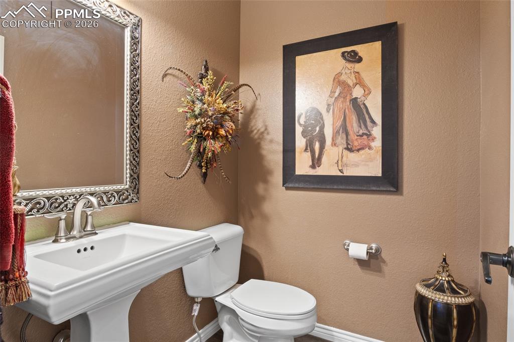 Image 9 of 47: Bathroom