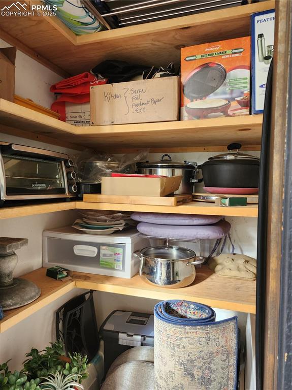 Image 14 of 27: Pantry