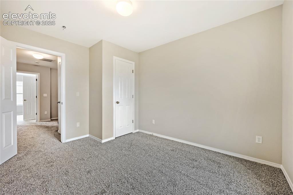 Image 19 of 29: Bedroom