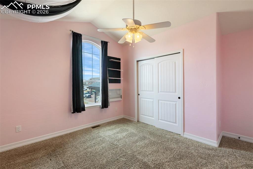 Image 44 of 45: Bedroom