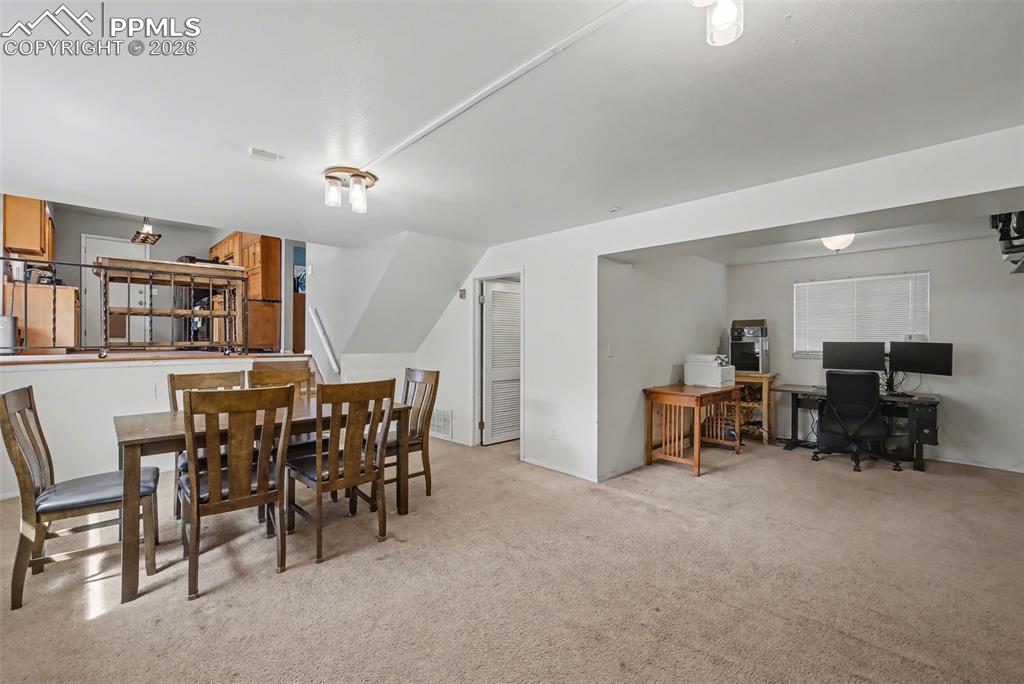 Image 19 of 37: Family Room