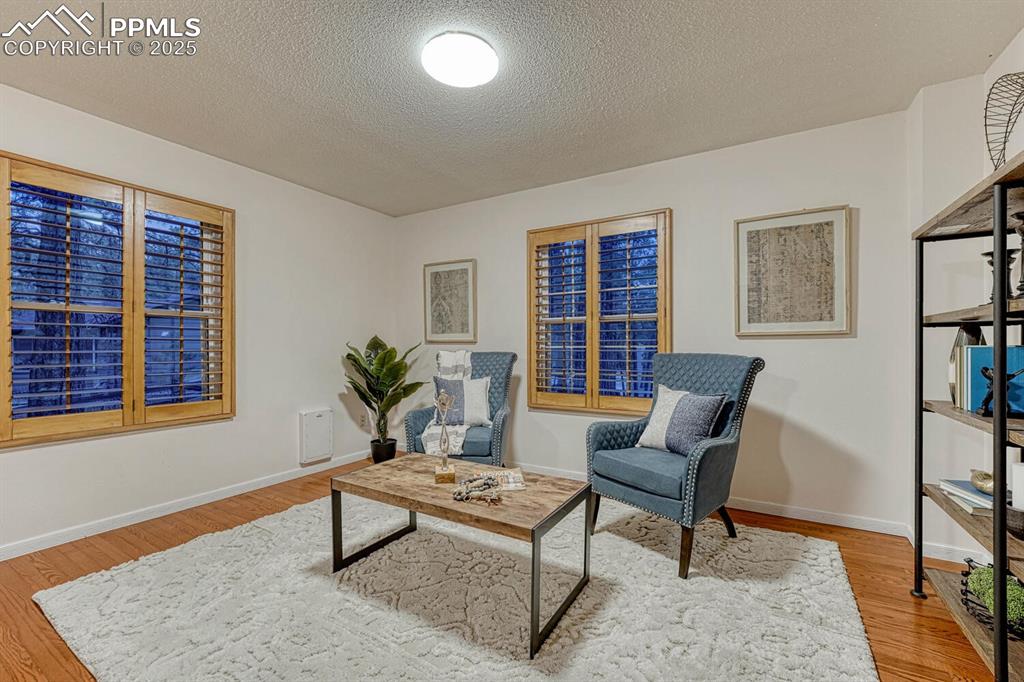 Image 23 of 50: Family Room.