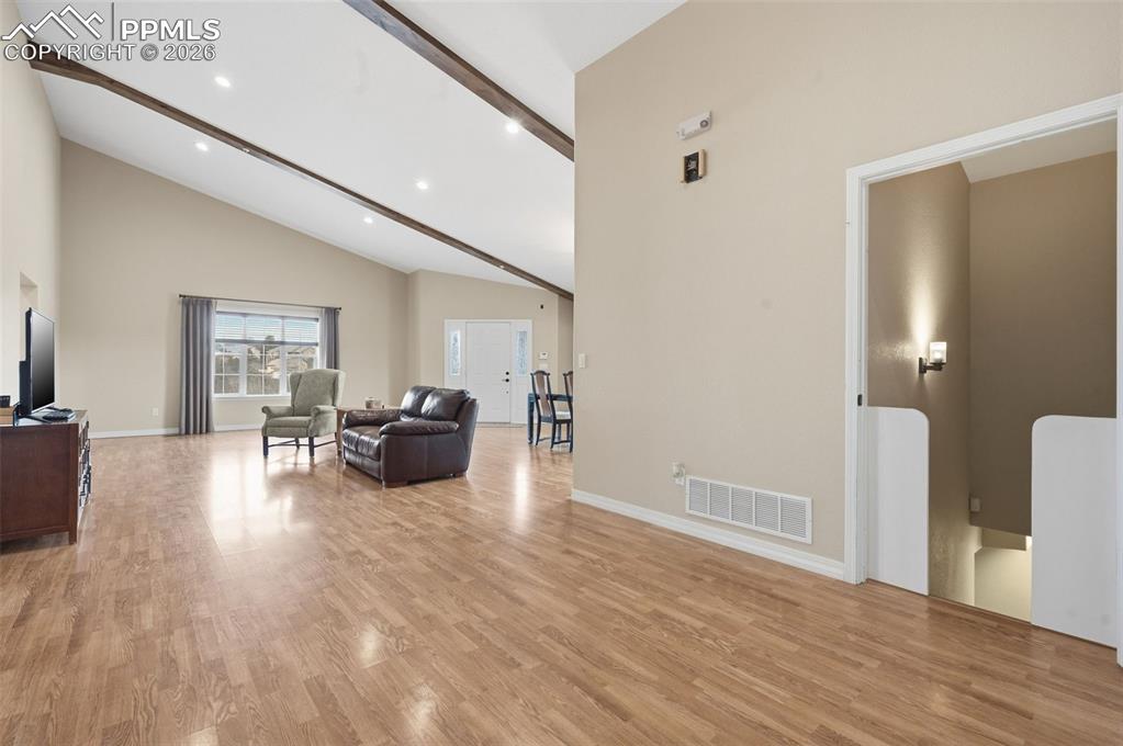 Image 10 of 50: Living Room