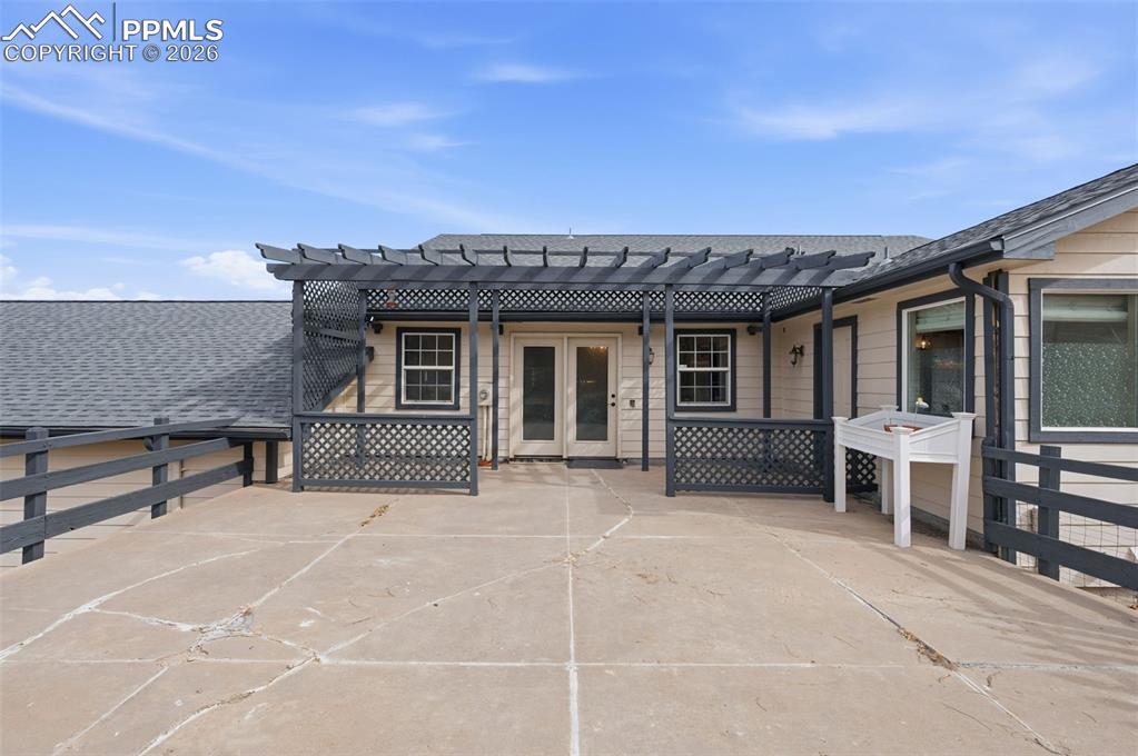 Image 48 of 50: back patio off the kitchen