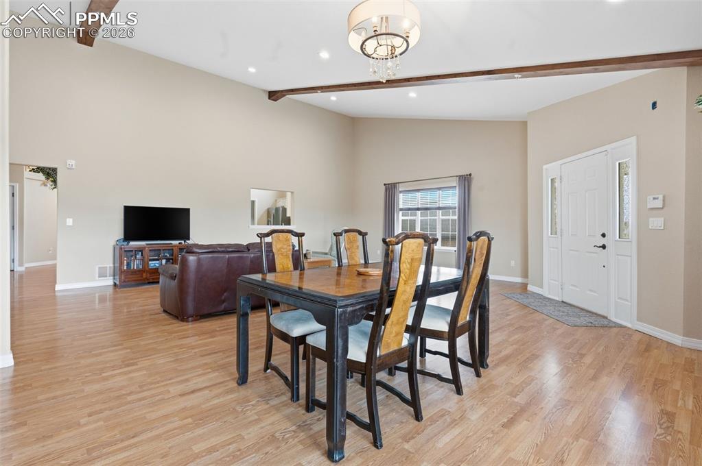 Image 7 of 50: Great Room