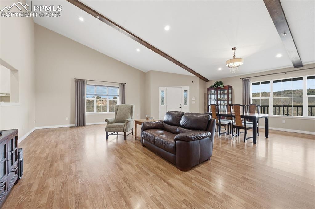 Image 8 of 50: Great Room