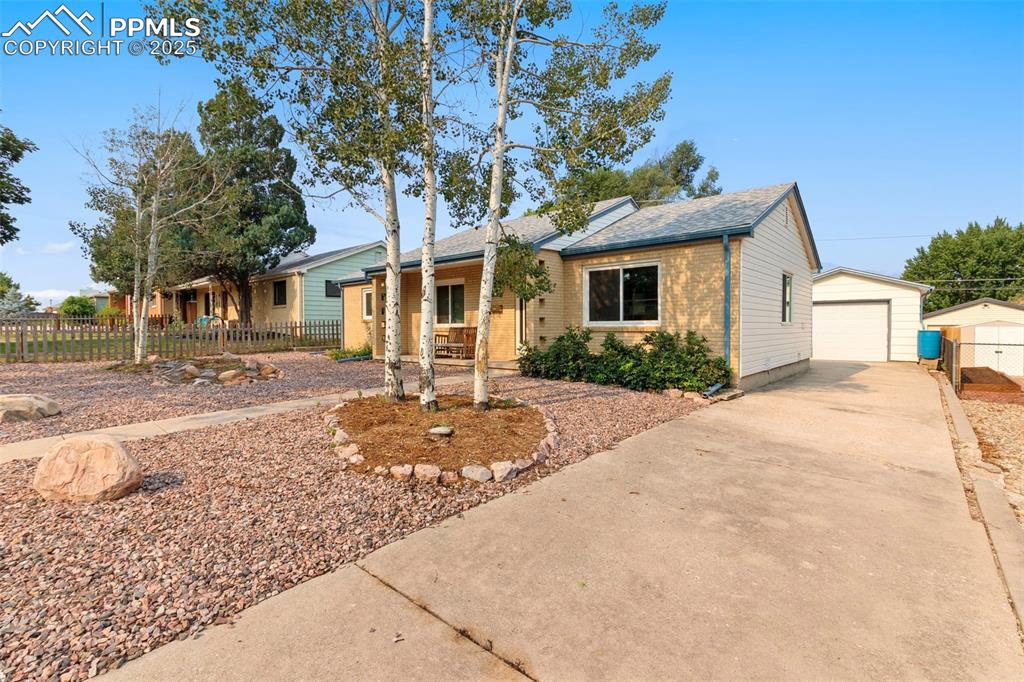 Image 3 of 27: Front of Structure