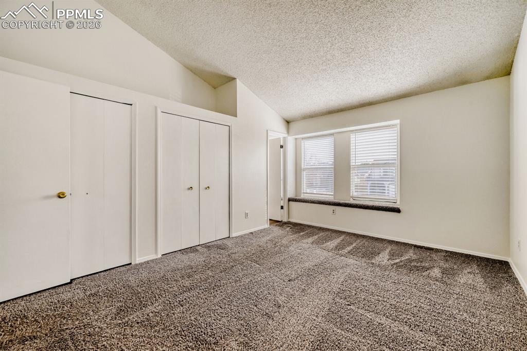 Image 15 of 26: Bedroom