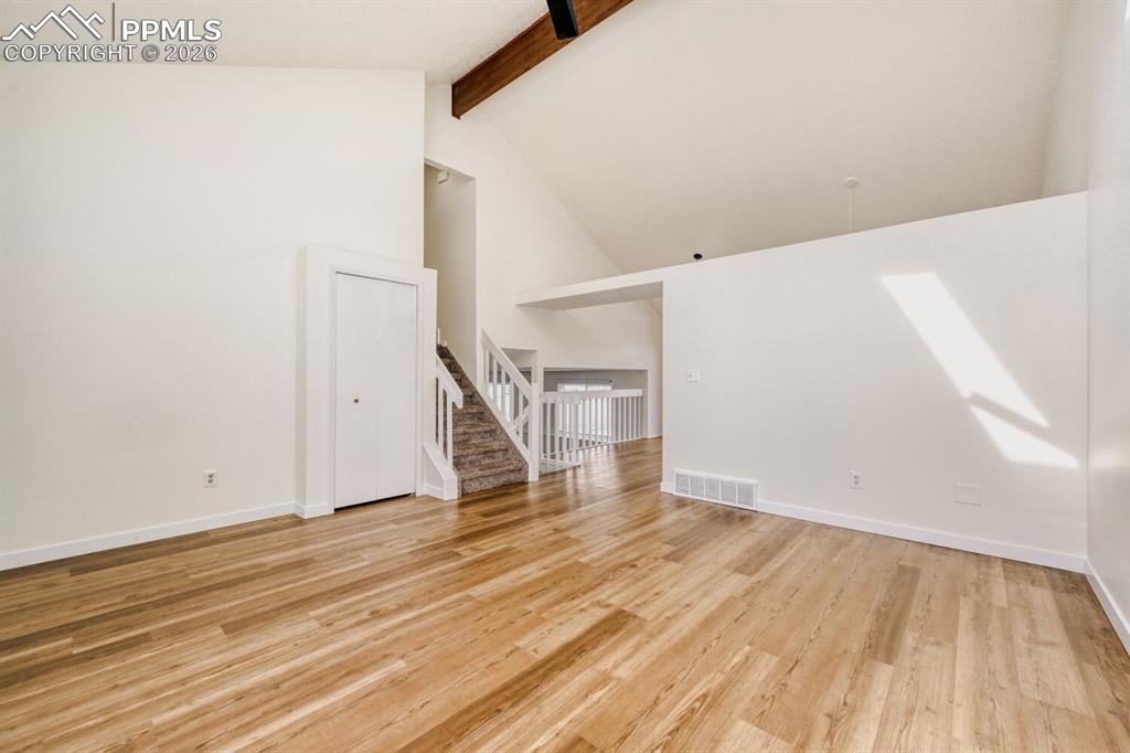 Image 6 of 26: Living Room