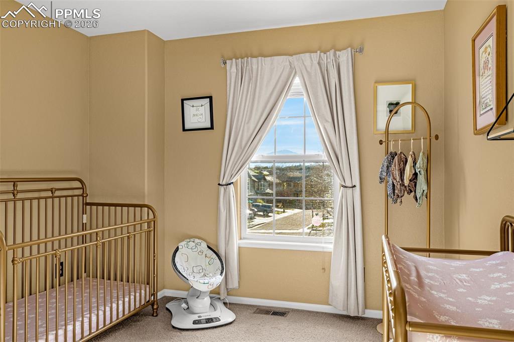 Image 21 of 44: Bedroom