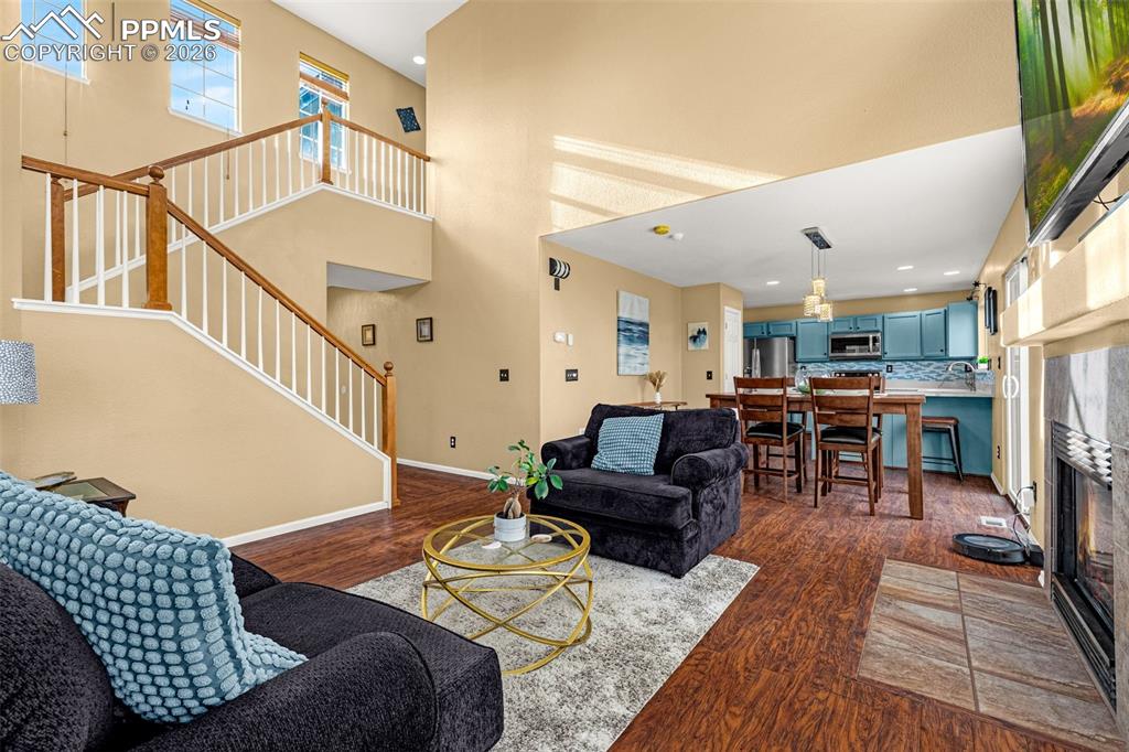 Image 5 of 44: Living Room