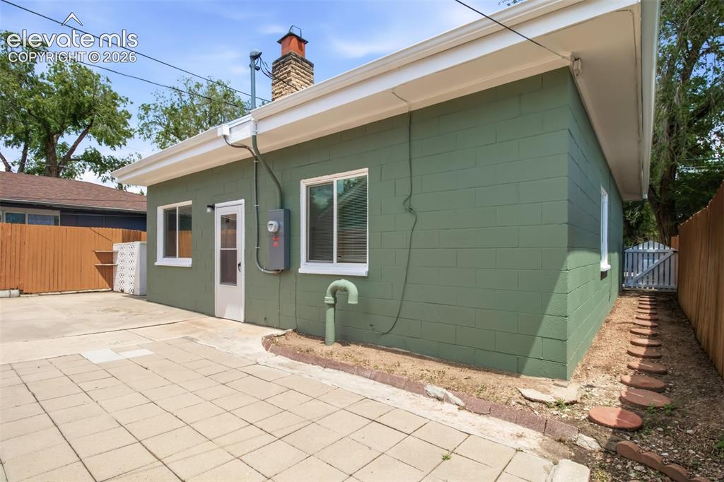 Image 17 of 34: Front of Structure
