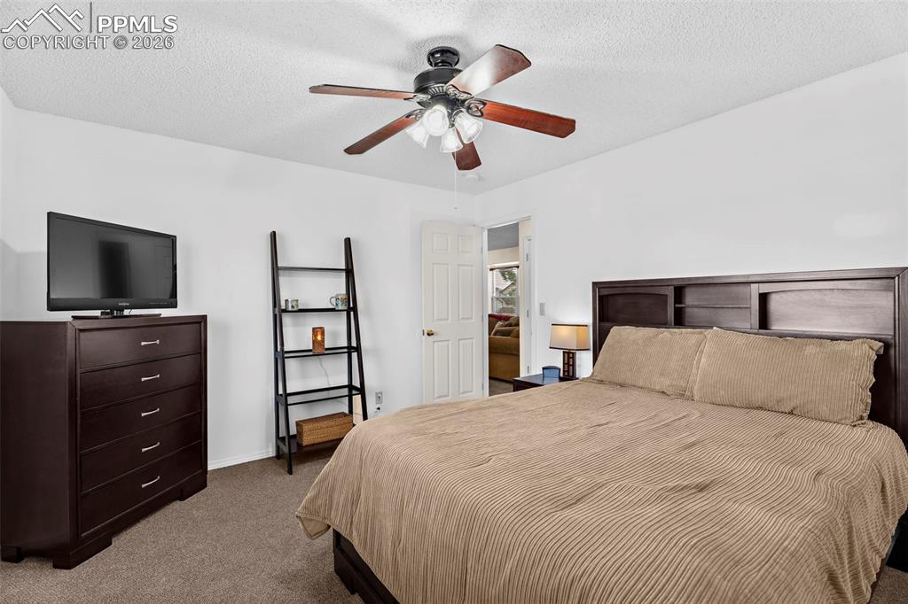 Image 13 of 34: Bedroom