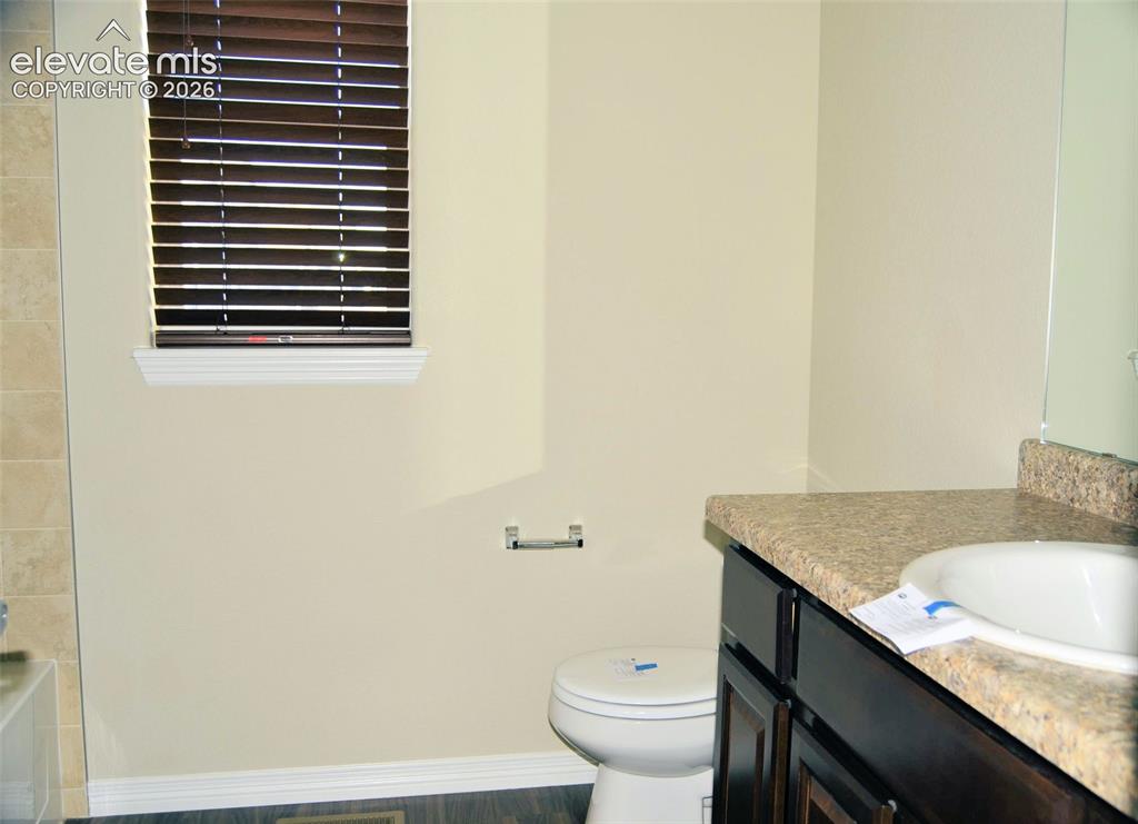 Image 10 of 15: Bedroom 4
