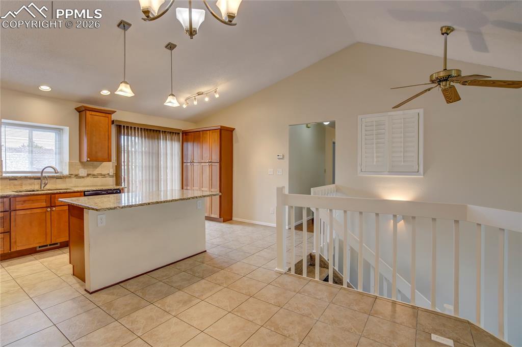Image 11 of 28: Kitchen