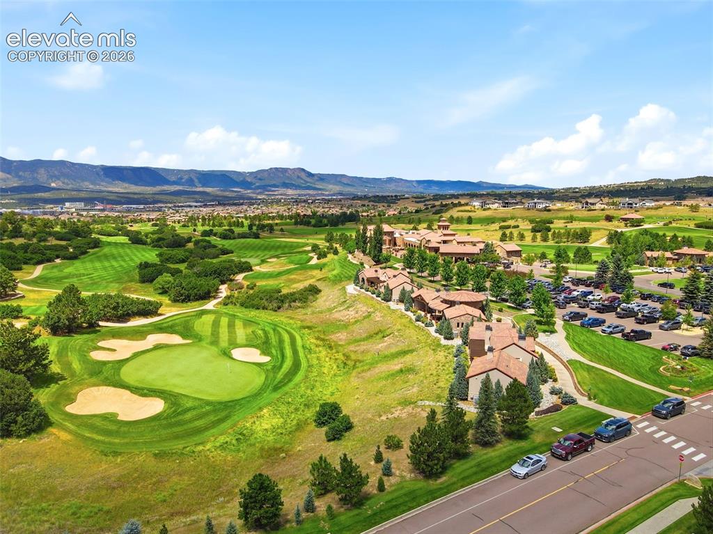 Image 41 of 48: Golf course was  designed by the renowned golfer Tom Weiskopf!