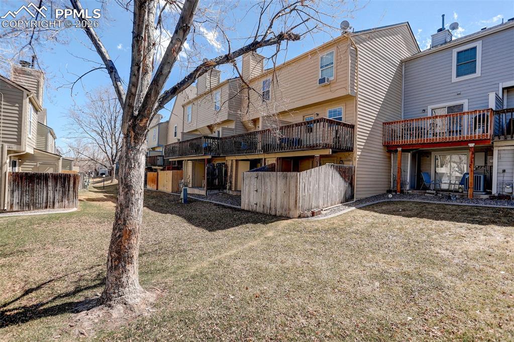 Image 31 of 32: No Description Available