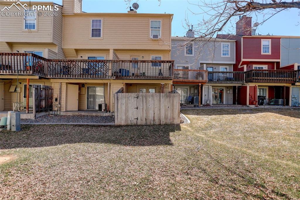 Image 32 of 32: No Description Available