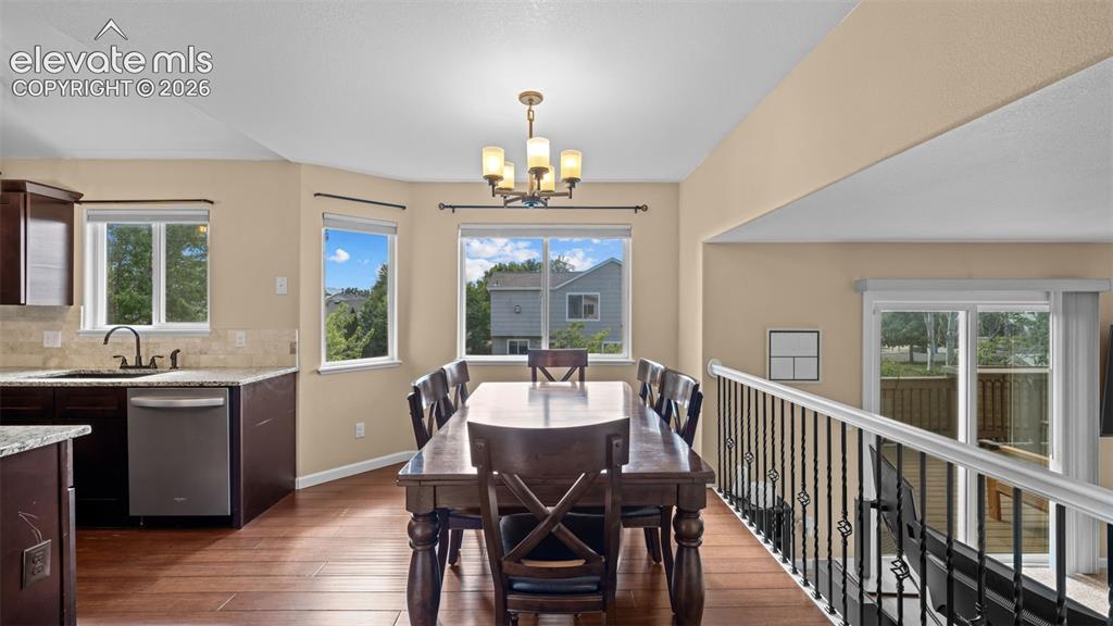 Image 13 of 41: Dining Area