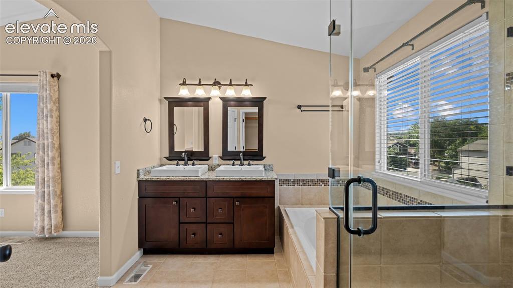Image 25 of 41: Master Bathroom