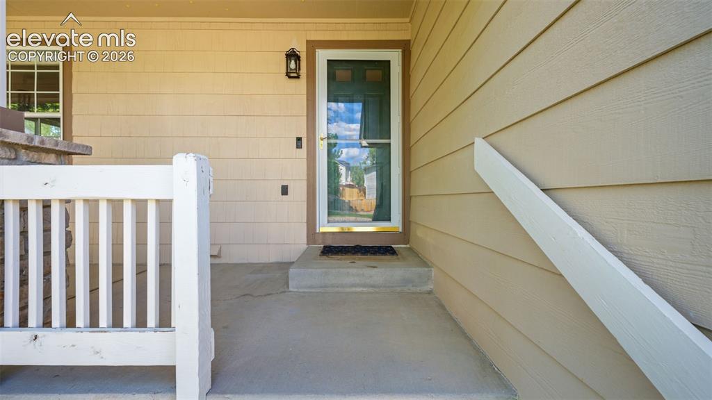 Image 9 of 41: Entry