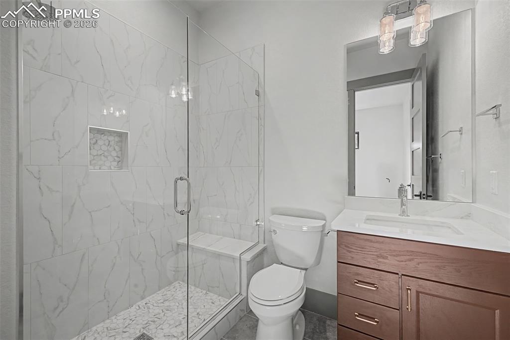 Image 26 of 50: Bathroom