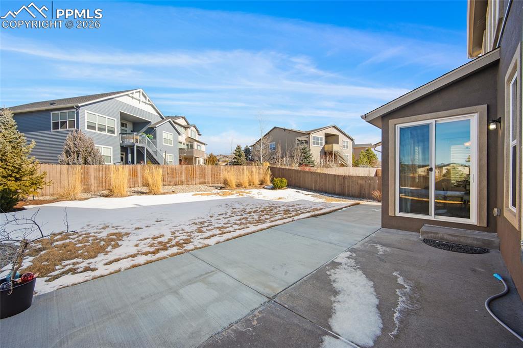 Image 42 of 50: Patio